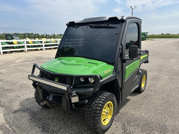 Image of John Deere XUV 835M Primary image