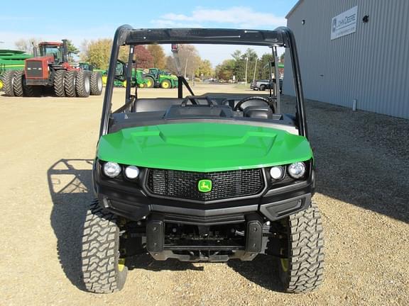 Image of John Deere XUV 835M equipment image 3