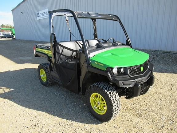 Image of John Deere XUV 835M equipment image 2