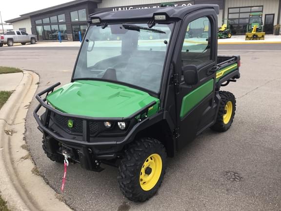 Image of John Deere XUV 835M equipment image 1