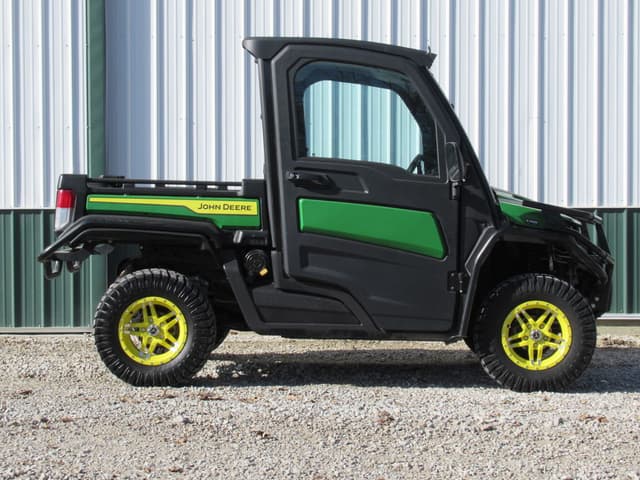 Image of John Deere XUV 835M equipment image 3