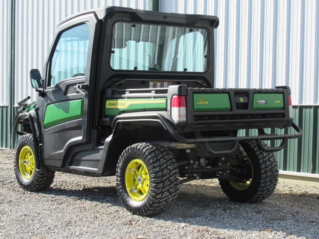 Image of John Deere XUV 835M equipment image 4