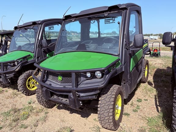 Image of John Deere XUV 835M equipment image 1