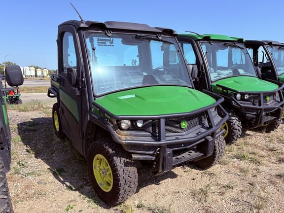 Image of John Deere XUV 835M equipment image 1