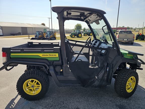Image of John Deere XUV 835M equipment image 3