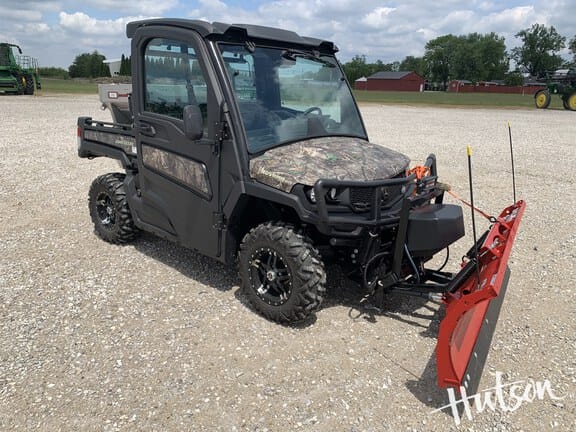 2024 John Deere XUV 835M Equipment Image0