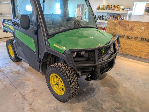 Image of John Deere XUV 835M equipment image 3