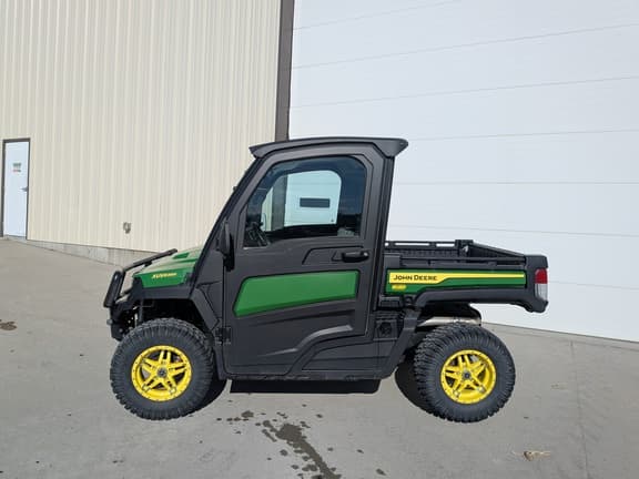 Image of John Deere XUV 835M equipment image 2