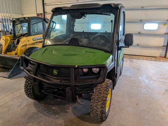 2024 John Deere XUV 835M Equipment Image0