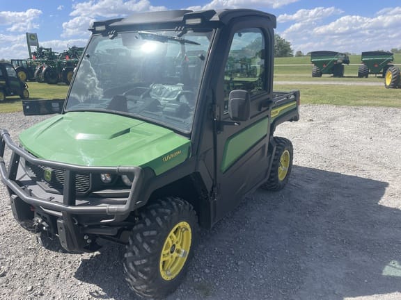 2024 John Deere XUV 835M Equipment Image0