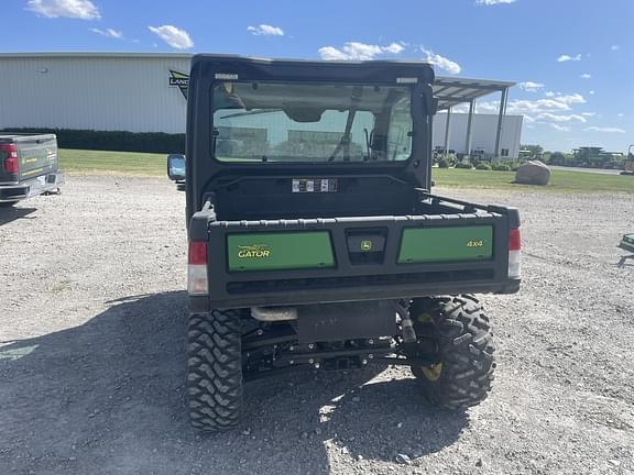 Image of John Deere XUV 835M equipment image 4