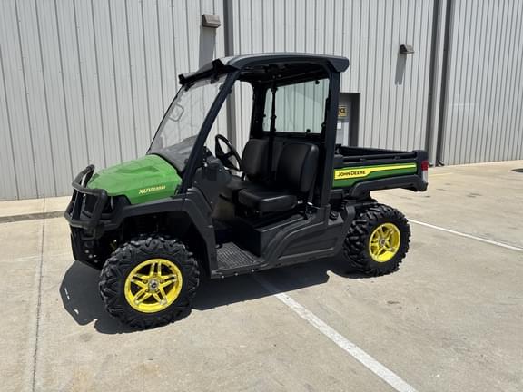 Image of John Deere XUV 835M equipment image 1