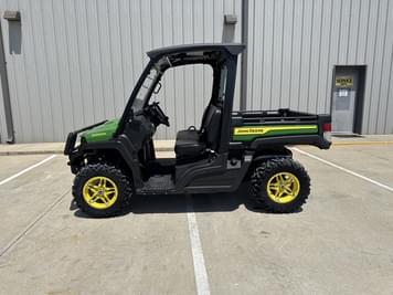 Main image John Deere XUV 835M