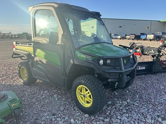 Image of John Deere XUV 835M Primary image