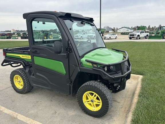 Image of John Deere XUV 835M equipment image 2
