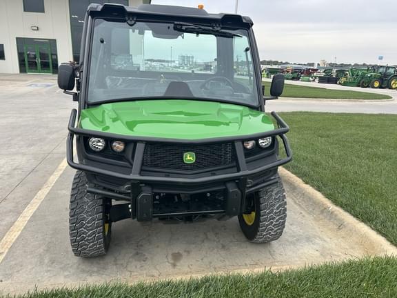 Image of John Deere XUV 835M equipment image 1