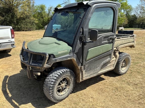 Image of John Deere XUV 835M equipment image 2