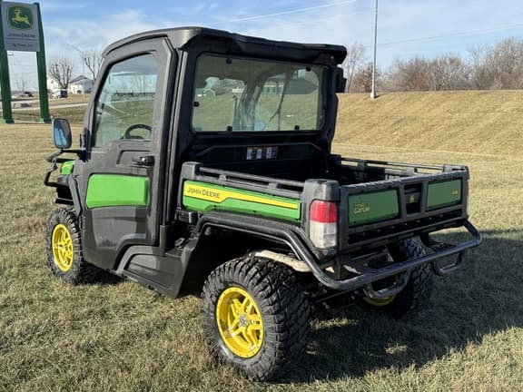 Image of John Deere XUV 835M equipment image 3