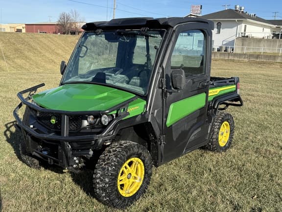Image of John Deere XUV 835M Primary image