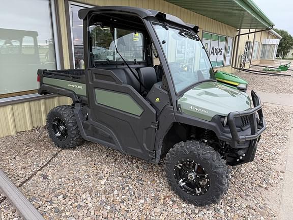 Image of John Deere XUV 835M equipment image 2