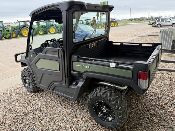 Image of John Deere XUV 835M equipment image 4
