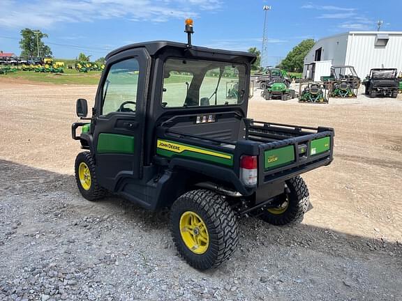 Image of John Deere XUV 835M equipment image 4