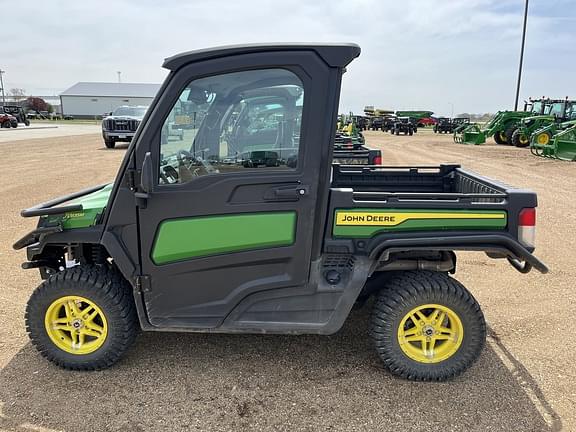 Image of John Deere XUV 835M equipment image 2