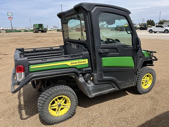 Image of John Deere XUV 835M equipment image 4