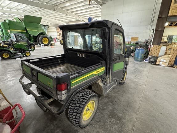 Image of John Deere XUV 835M equipment image 4