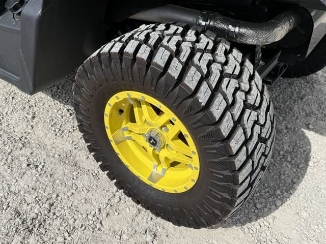 Image of John Deere XUV 835M equipment image 4