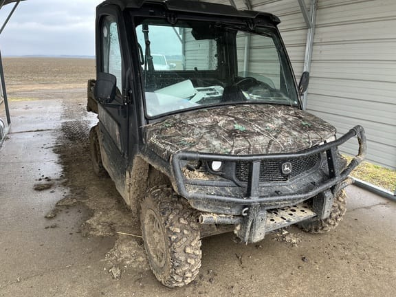 2024 John Deere XUV 835M Equipment Image0