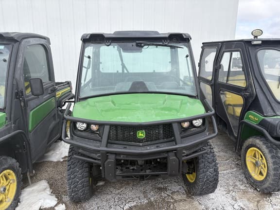 Image of John Deere XUV 835M equipment image 1