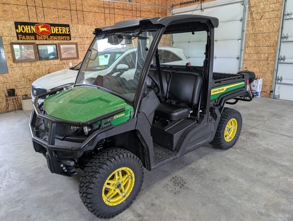 2024 John Deere XUV 835M Equipment Image0