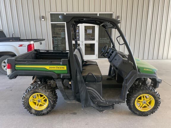Image of John Deere XUV 835M equipment image 4