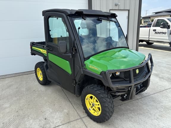 Image of John Deere XUV 835M equipment image 2