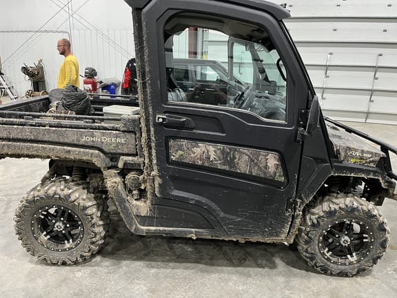 2024 John Deere XUV 835M Equipment Image0