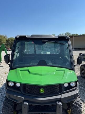 Image of John Deere XUV 835M equipment image 2