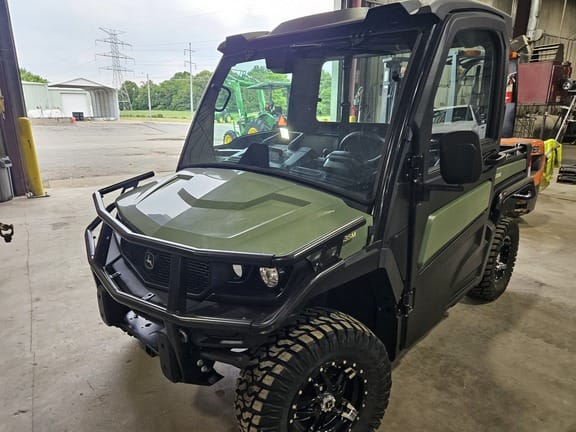 2024 John Deere XUV 835M Equipment Image0