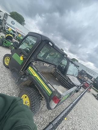 Image of John Deere XUV 835M equipment image 1