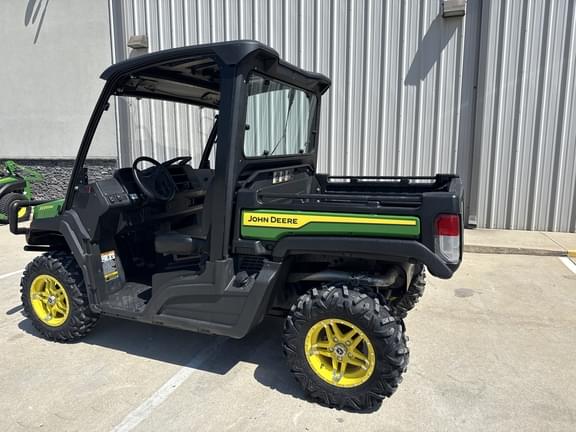 Image of John Deere XUV 835M equipment image 3