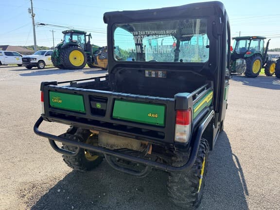 Image of John Deere XUV 835M equipment image 2