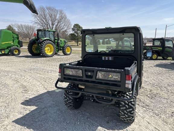 Image of John Deere XUV 835M equipment image 4