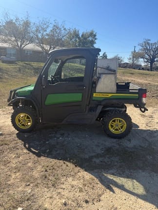 2024 John Deere XUV 835M Equipment Image0