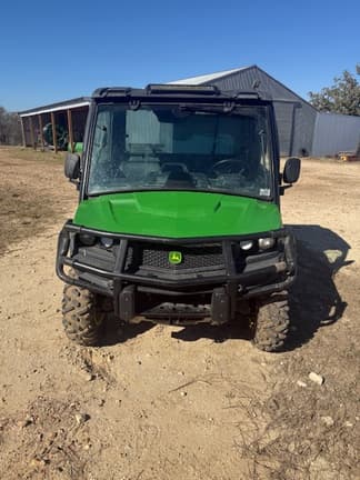 Image of John Deere XUV 835M equipment image 3