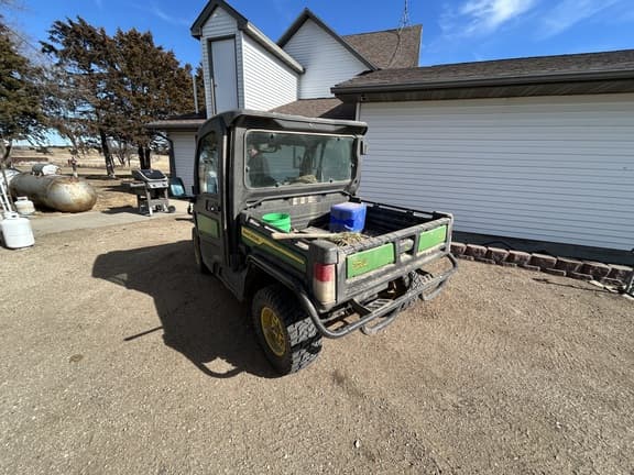 Image of John Deere XUV 835M equipment image 2