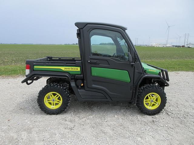 Image of John Deere XUV 835M equipment image 4