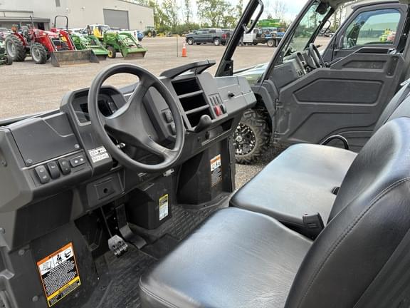 Image of John Deere XUV 835M equipment image 4