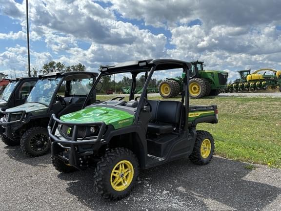 Image of John Deere XUV 835M equipment image 1