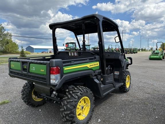 Image of John Deere XUV 835M equipment image 3