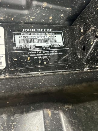 2024 John Deere XUV 835M Equipment Image0